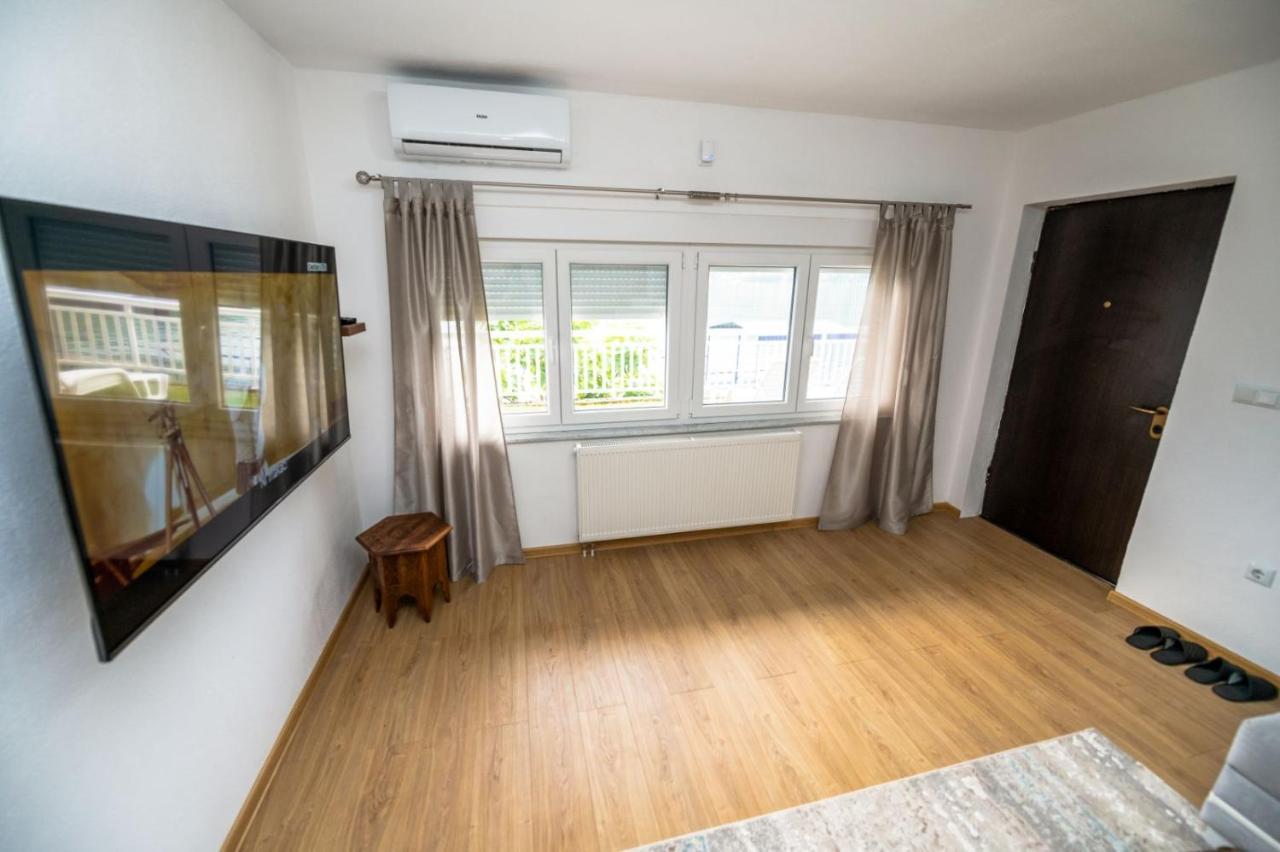 Apartmani Adi&Ena 코니츠 외부 사진
